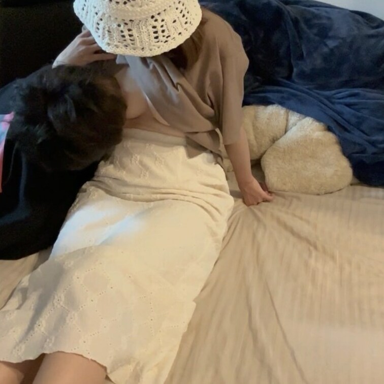 私服が好みだったらしく出かける前に服の上から触り生セックス