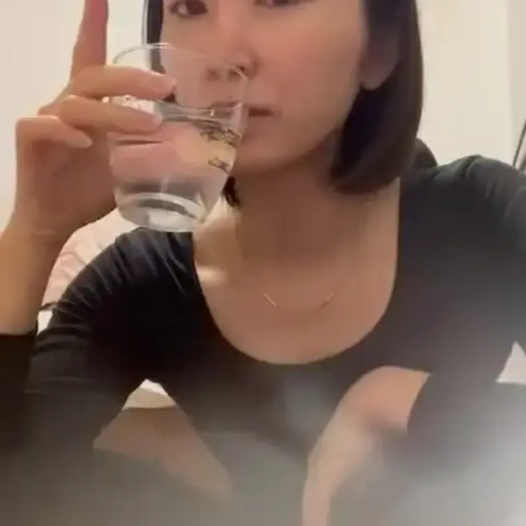 皆様大変お待たせしました！
今回皆様大変お待たせしました！
今回のくすぐり動画はこちらです👍

是非いっぱい見て