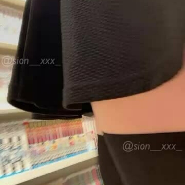 はじめてのネカフェ露出🙊
人が通る度にドキドキしながらおっぱい出したりオナニーしたりするの興奮した🤤💗
動いてるしお