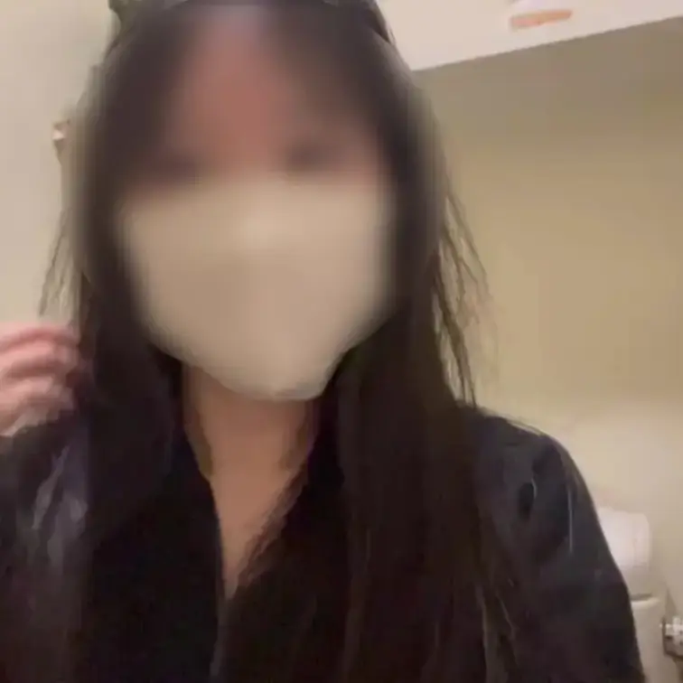 とある場所のトイレで2
こんなところですみません🥺
でもこれがまた興奮するんです❤️笑
続きは応援プランでご覧くだ
