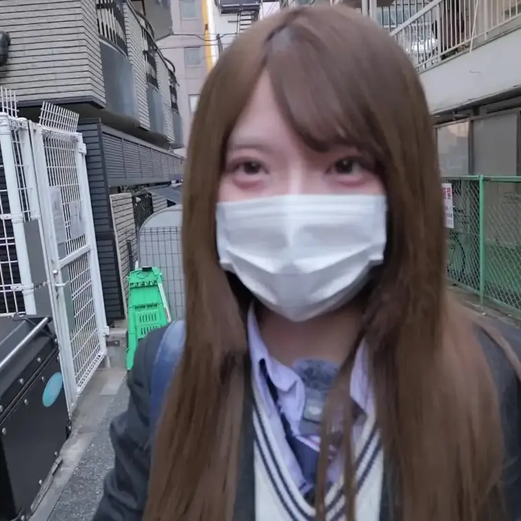 【新作】
みんなの要望を叶えるムラタです。
今日は盗撮風動画を撮ろうと街に繰り出しました。
みんな！盗撮はダメです