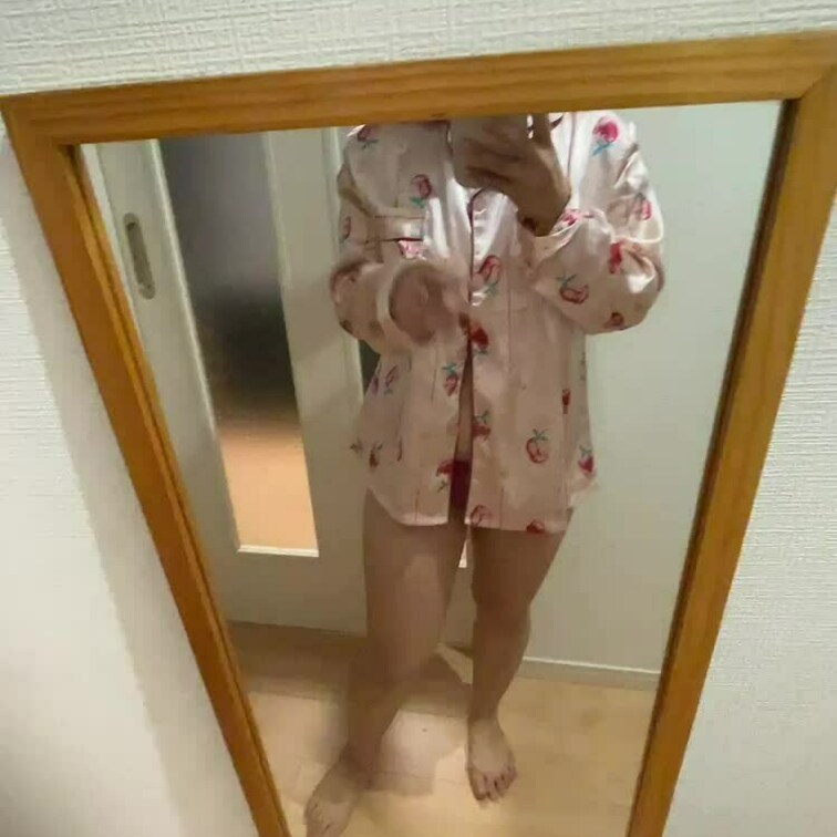 パジャマぬぎぬぎ