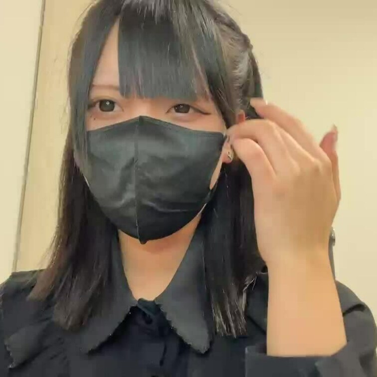 【りん 18 歳】

りんさんのライブ配信動画です
生配信 だと、1 回の有料配信を視聴すると、おおよそ平均 5,