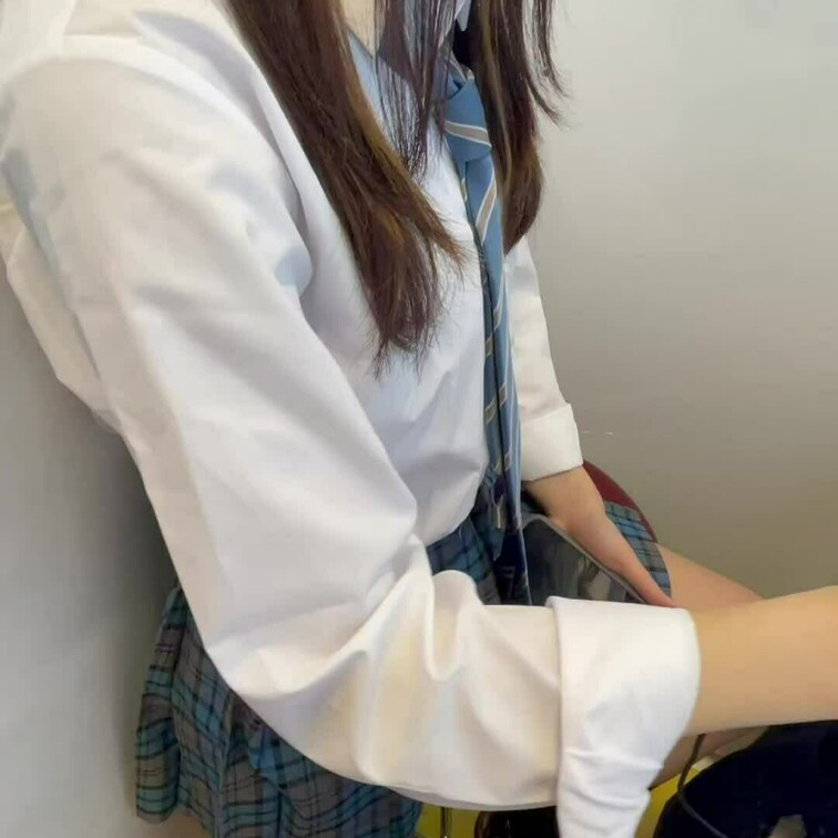 皆様、こんばんは！！ミニスカ○○○大好きミニスカハンターです。
撮影日記第二十弾です！！！！
記念すべき第二十弾の○
