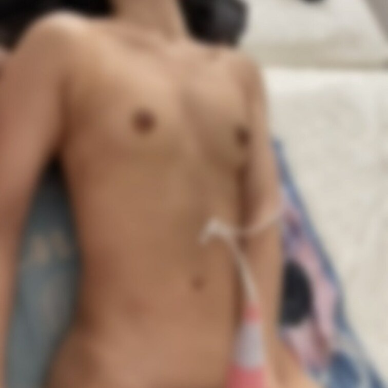 気持ち良くなると咥える力と握る力が強くなってわかりやすく感じてくれます☺️