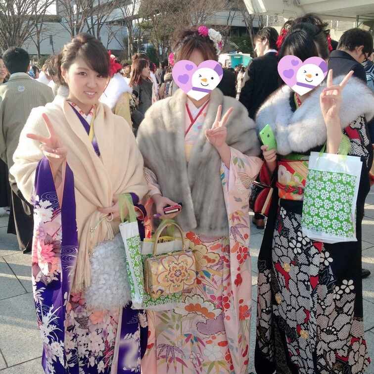 昨日も載せたけど今日が成人の日だから載せときます☆

新成人の皆様おめでとうございます🎊

こっちには5枚載せれ