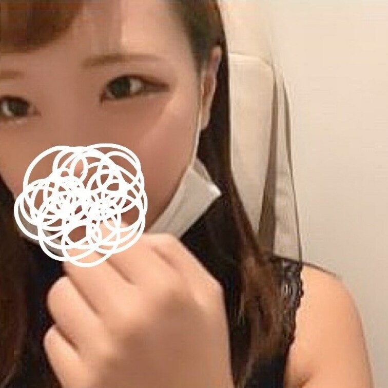 【素人】ヤリマン白ギャル_声を押し殺しながら指オナニー昇天
