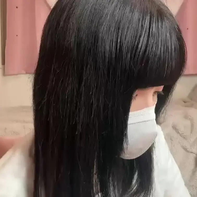 【みれい 20 歳】

みれいさんのライブ配信動画です
生ライブ配信だと、1 回の有料配信を視聴すると、おおよそ平
