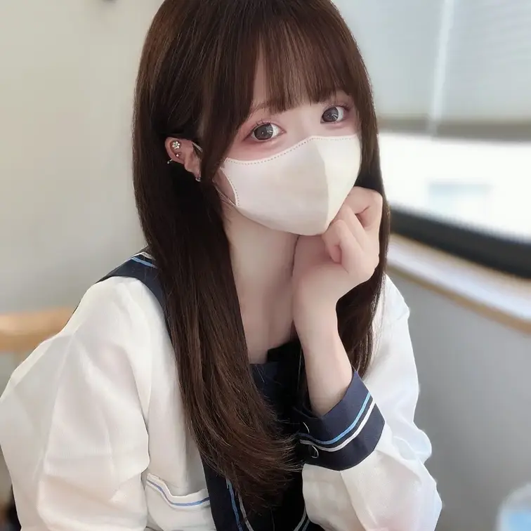 制服ってやっぱりかわい〜〜ᐡ т · т ᐡ♡

ブレザー派とセーラー派、どっちが好き〜？？

私はどっちも好き