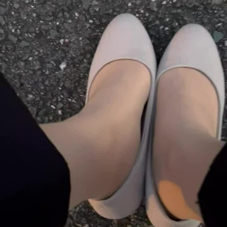 1日働いたあとの脚くにくにしてみた
