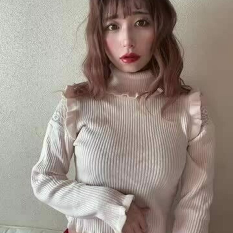 ニットから巨乳ちゃん♡♡