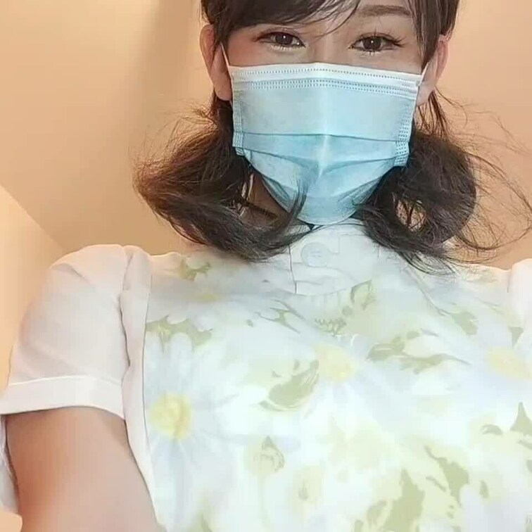 歯科衛生士さんの顔面騎乗
