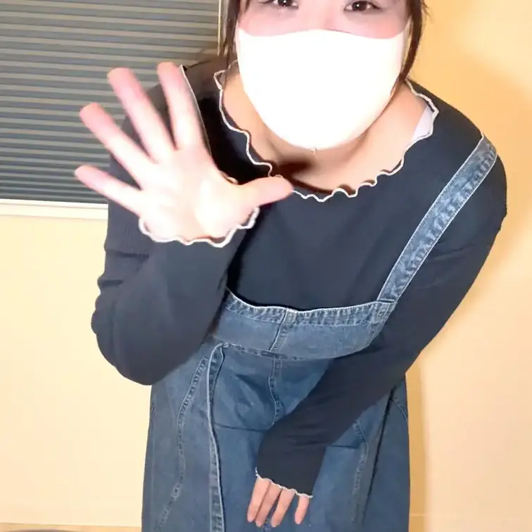 このページに【いいね♡】を押してから見ていただけたらヤル気出ちゃいます(笑)
ももこです。FREEでご覧いただけます。