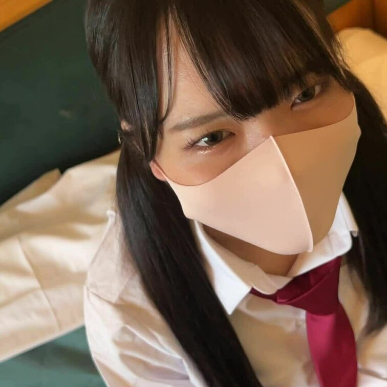 本編一部顔出し。本人無許可な為こっそりと。
セーラー服ではないけど、めちゃくちゃかわいかったので頂いちゃいました。

