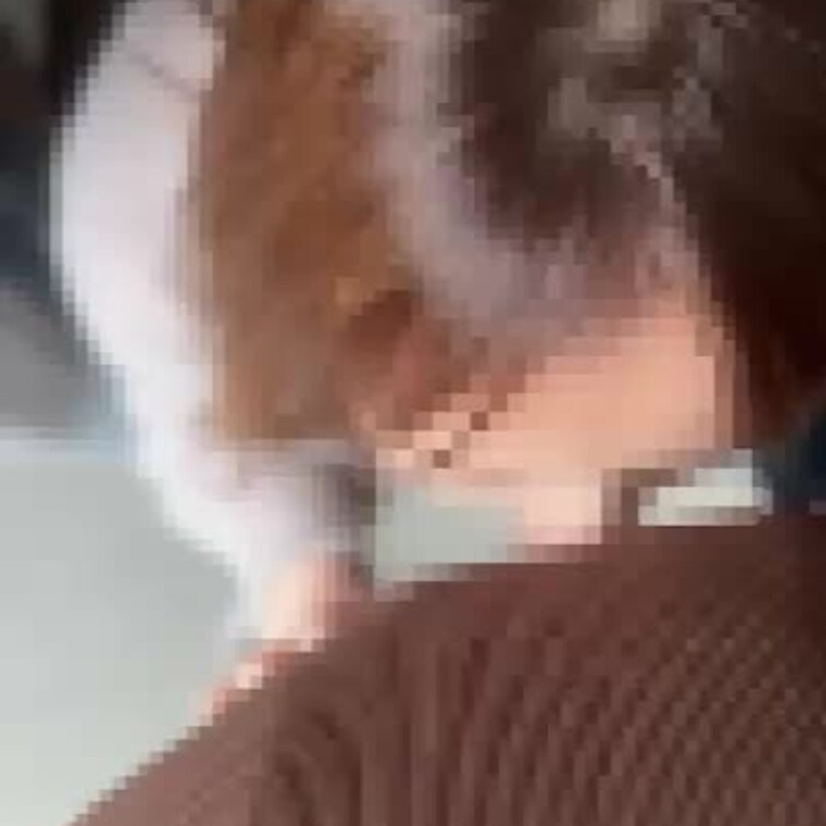 妻と絡みがある友人宅に遊びに。
帰り際…玄関先で妻にフェラチオをしてもらう友人❗️
妻が好きすぎて…たまらないみたい