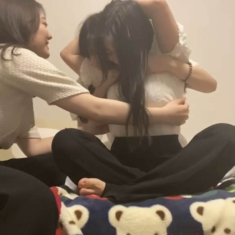
皆様いつもご購入ありがとうございます☺️
今回のくすぐり動画はこちらです👍

是非見てあげてくださいね(  ˆ
