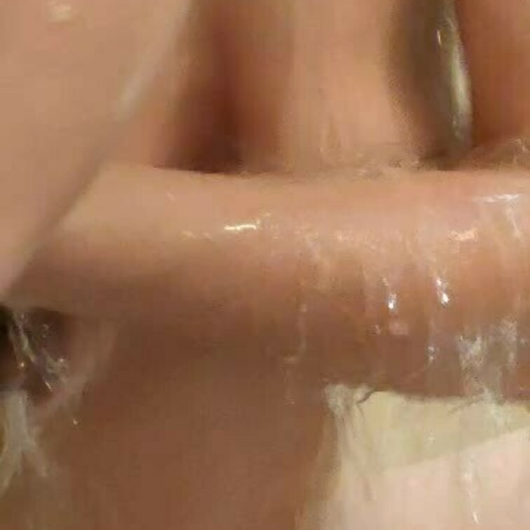 妻の卑猥な身体を見て下さい😍