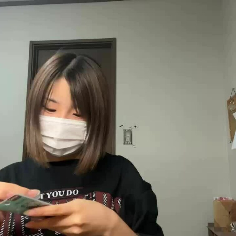 【きき 19 歳】

ききさんのライブ配信動画です
生配信 だと、1 回の有料配信を視聴すると、おおよそ平均 5,