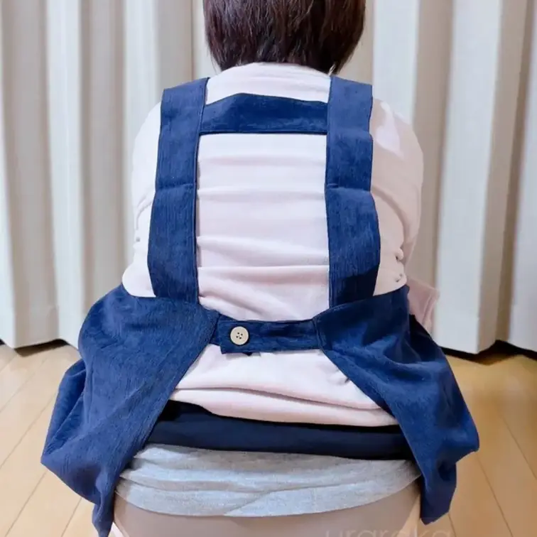 コーデュロイのエプロン暖かくていいじゃん👀🌷