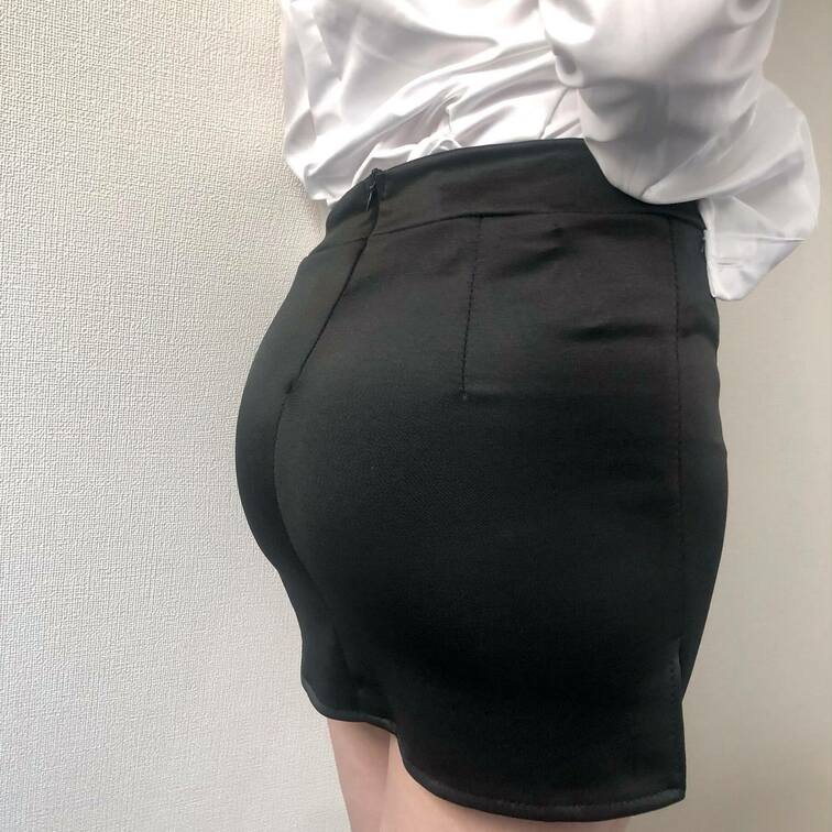 今回はこの衣装をお届け☺️脱がしてみたい？