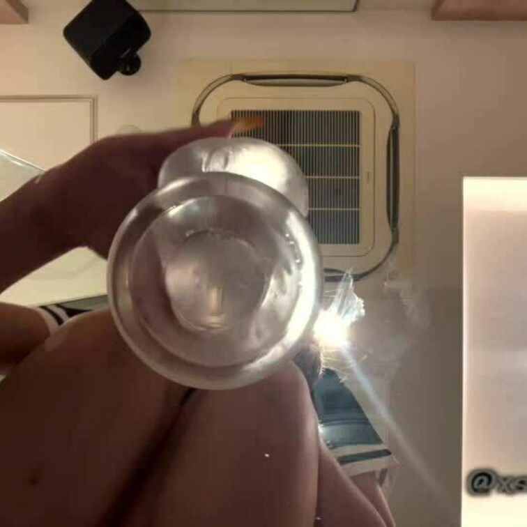 メイドコスディルドおな
下からドアップバージョン💦

ご主人様が外出中にイケナイことしてる淫乱メイド///
汚れ