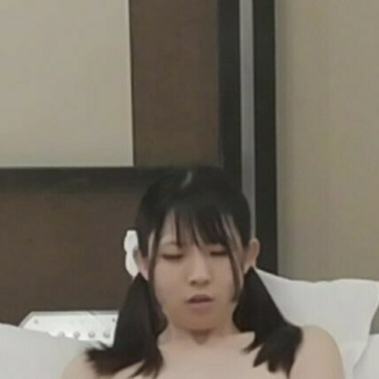 クリトリスオナニーをします。
普段のAVでは絶対に見れない姿です！