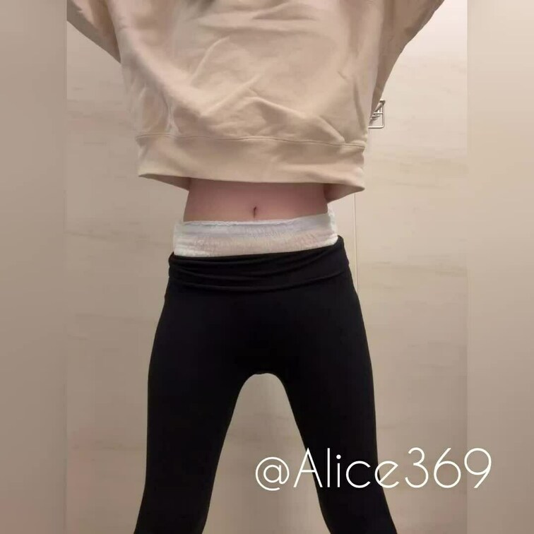 ジムで筋トレするよ💪
いっぱい鍛えるね👼

筋トレ動画は秘密のおむつプランにあります🤫