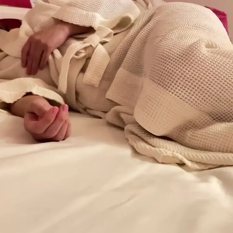 ♡アラサーOLひとりエッチ♡お風呂上がりにバスローブ姿からだんだん気持ちよくなって下着まで脱いじゃいます❤️あん、気持ち