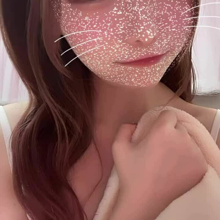 めろゅの初の///の動画今度出すね🐰💗
この前撮ったから出すの楽しみ😋💭💕

編集がんばりゅのら🐰💗🐰

何曜