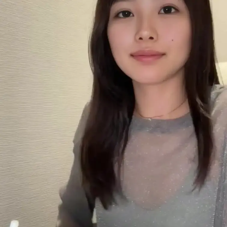 結衣です...！今回は初めて「お話だけ」の動画に挑戦してみました。

いつもは何かをしながら話すことが多かったんです