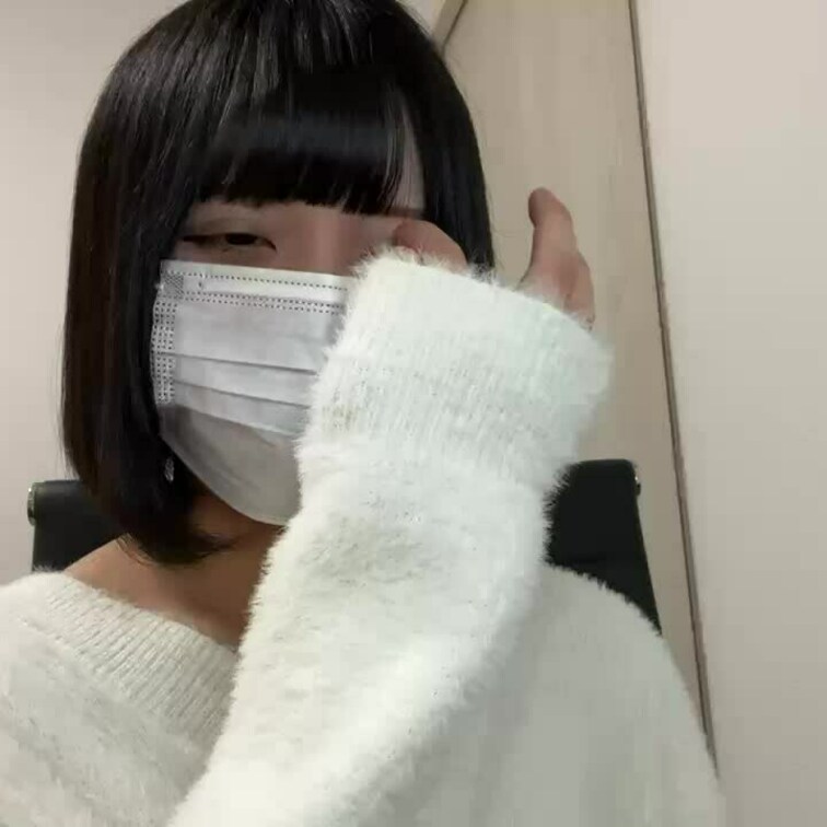 【りん 18 歳】

りんさんのライブ配信動画です
生配信だと、1 回の有料配信を視聴すると、おおよそ平均 5,0