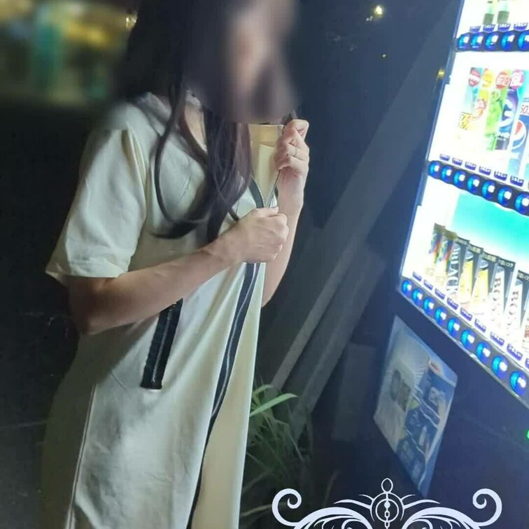 自販機の前って脱ぎたくなりますね