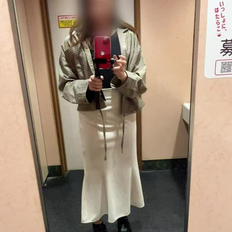 食事中に抜け出してこっそりと撮っちゃいました。。。

バレないかひやひやでしたね。

ーーーーーーーーーーーーー