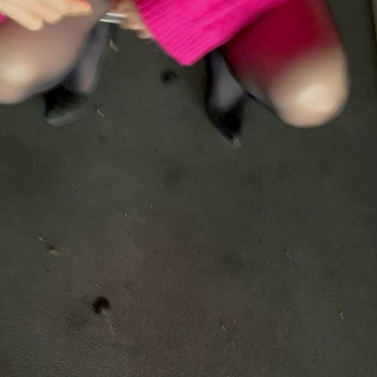 美人妻のパンチラ❤️