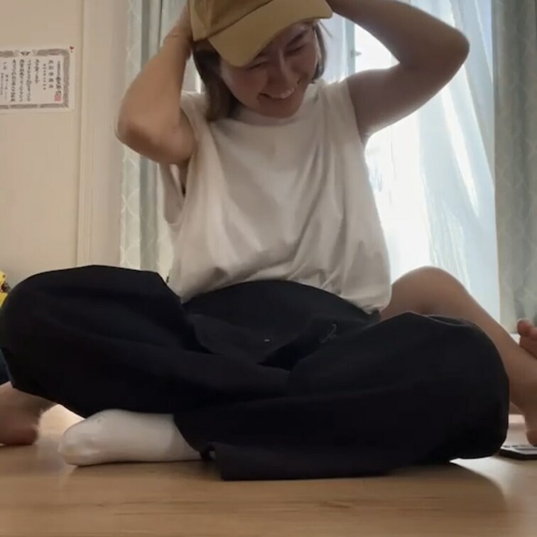 皆様いつもご購入ありがとうございます☺️
今回のくすぐり動画はこちらです👍

是非見てあげてくださいね(  ˆОˆ