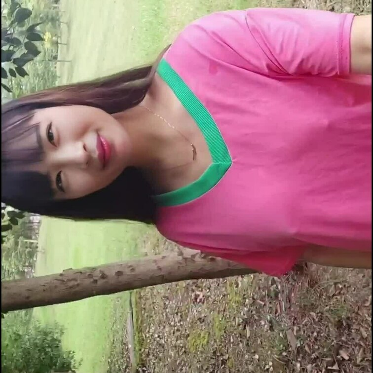 ボッチで公園まで来てみたんだけど🌳⛲️
誰にも見られてないよね？👀