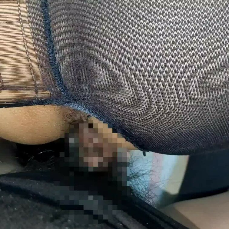 ノーパンおしりにぶっかけ

あまりに気持ちよすぎて暴発気味です(笑)