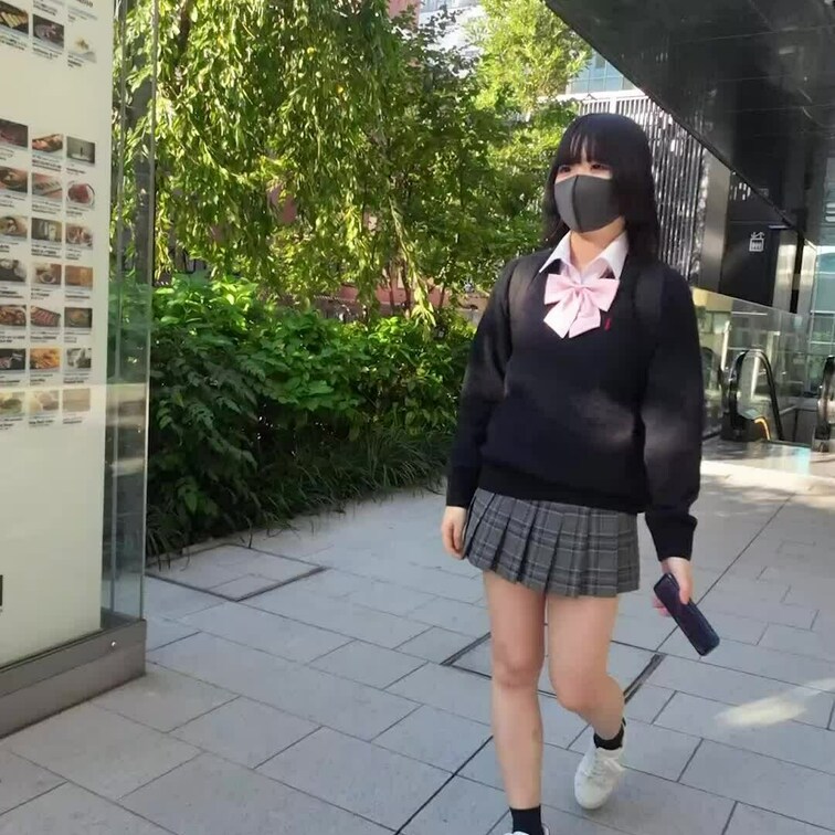 無料サンプル
【縦型動画】制服ミニスカ○○○が路上で生パンツ丸出し！ 野外露出の緊張と興奮で股間濡れちゃった・・・
