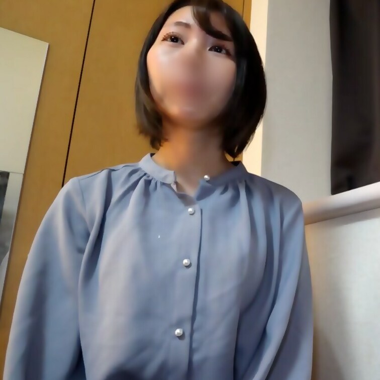 6/22 (木) 19:00配信スタート！

【独占配信】小動物系スレンダーショートヘア美女が店長のセクハラ研修で半