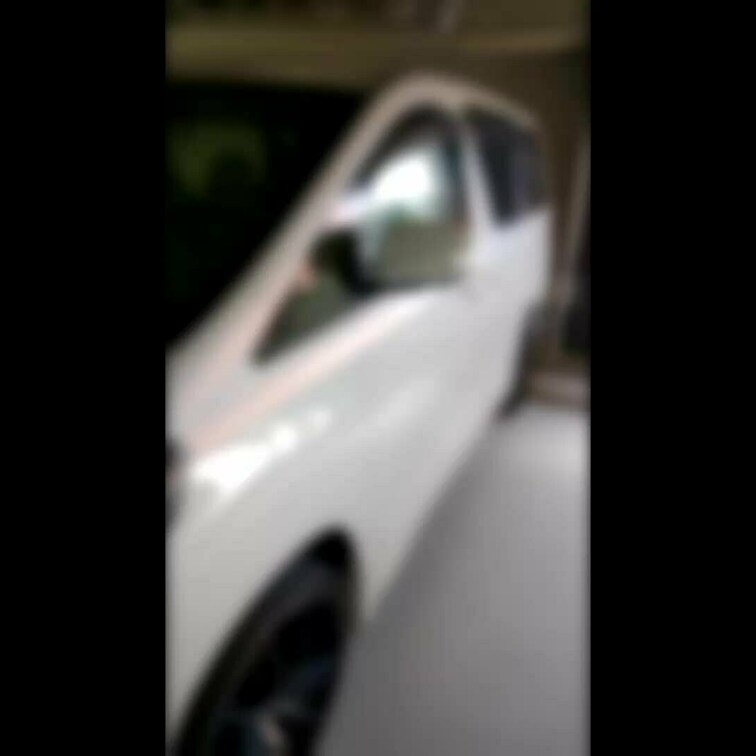駐車場でおっぱい放出💖②続きのすっぽんぽん💖