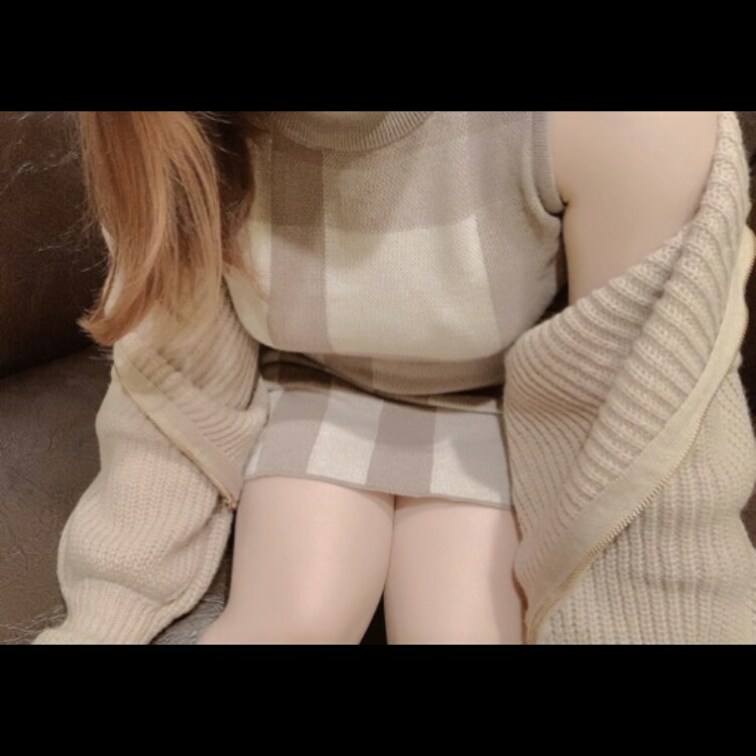 チューペットふぇら♥
チューペットをこんな目で見たことないでしょ👀
どう思う？？(〃∀〃)

私の手にも注目✋
