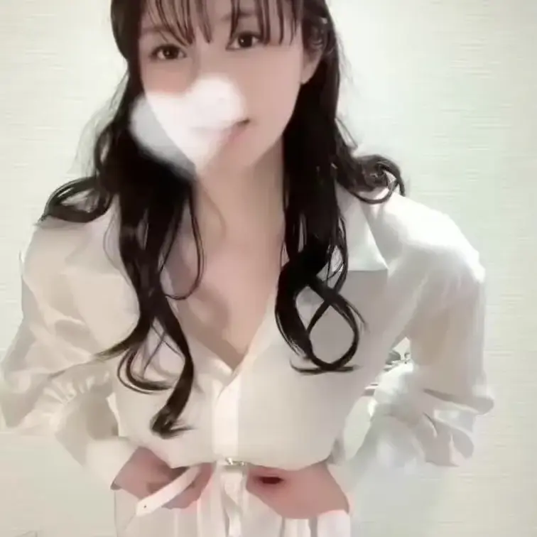 右上のいいねを押してから見てくださいね🐰🎀

暖かくなってきたので衣替えをしました。
こういう服でデートしてもいい
