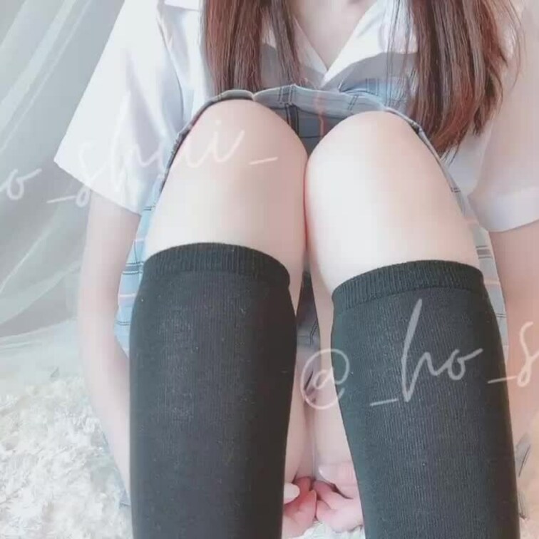 校長の話が長すぎるとついおま〇こ触っちゃう子。 
Twitterに載せたのは前半切ってたの🤭
ぷくぷくぷにぷにはここ