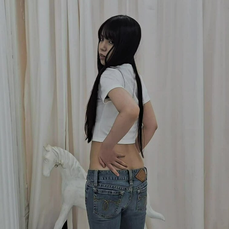 去り際の放屁
デニムジーンズ