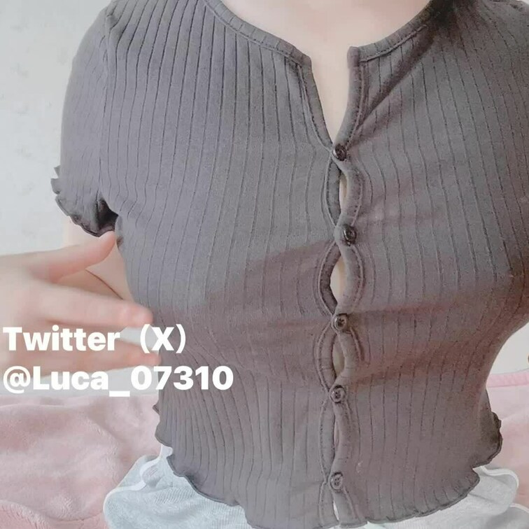 ［有料プラン］おっぱい＆乳首フェチ向け動画

今見たらIDの位置とかカットのタイミングの編集ミスってて悲しい🥲これも