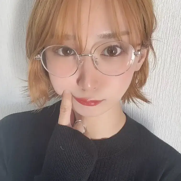 初めまして!MAMIKOです。
myfans初心者だけど頑張っていくので、気になる方は応援お願いします♡