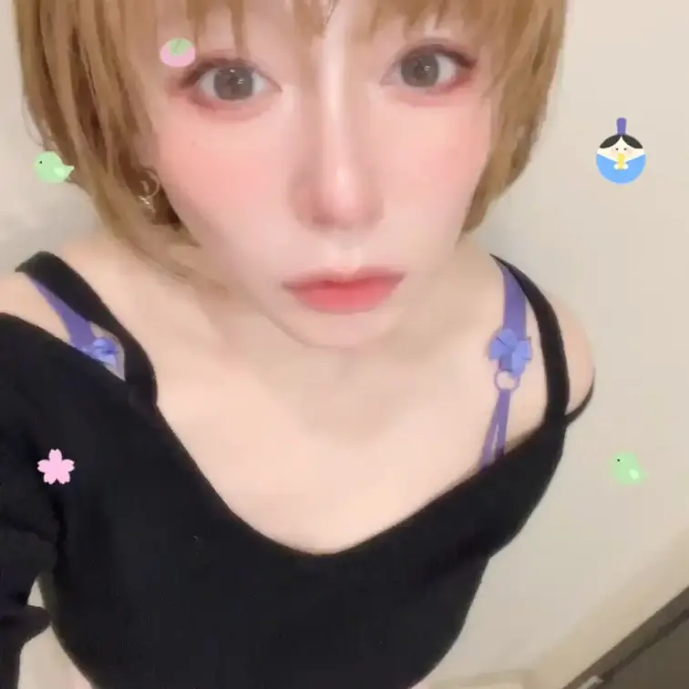 ❤️🩵🧡
3月もよろしくです(●︎´▽︎`●︎)
パンチラ💗