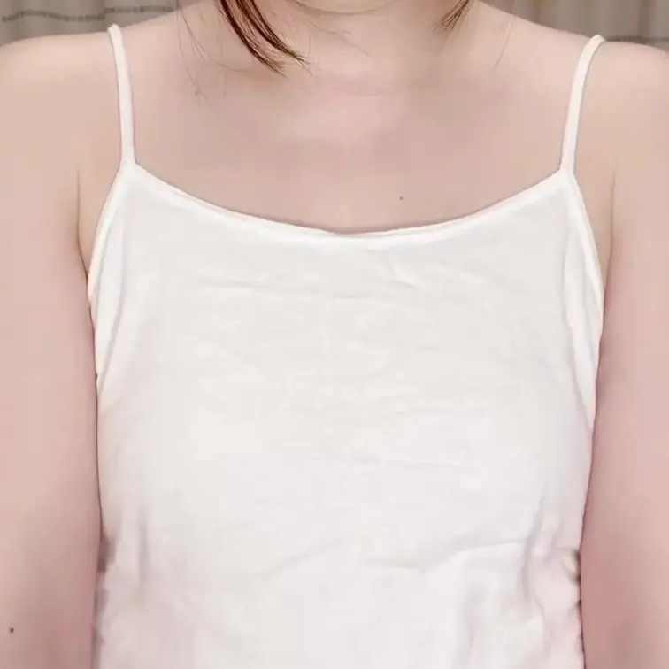 部屋着でおっぱいさわさわ💓