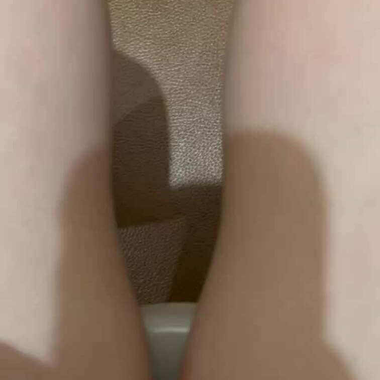 ご飯食べ終わったあとのおしっこしに行った時に、一緒におなら出たの！！！

音が汚い😅