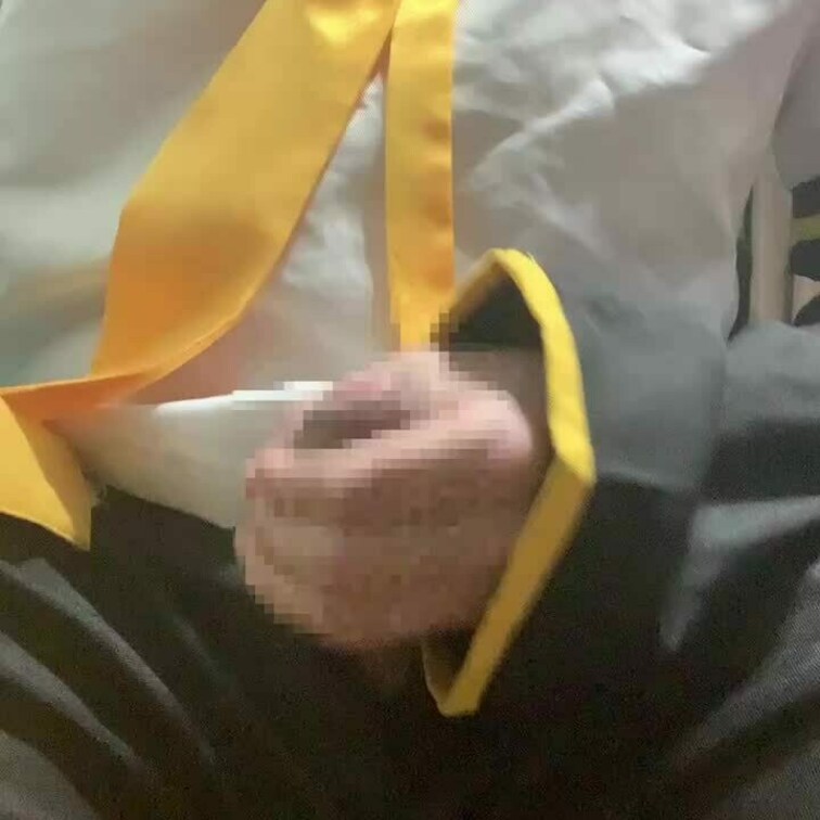 リクエスト(？)のレン君の服着てシコってるところ
今時間なくてパットしか撮れてなくてごめんね